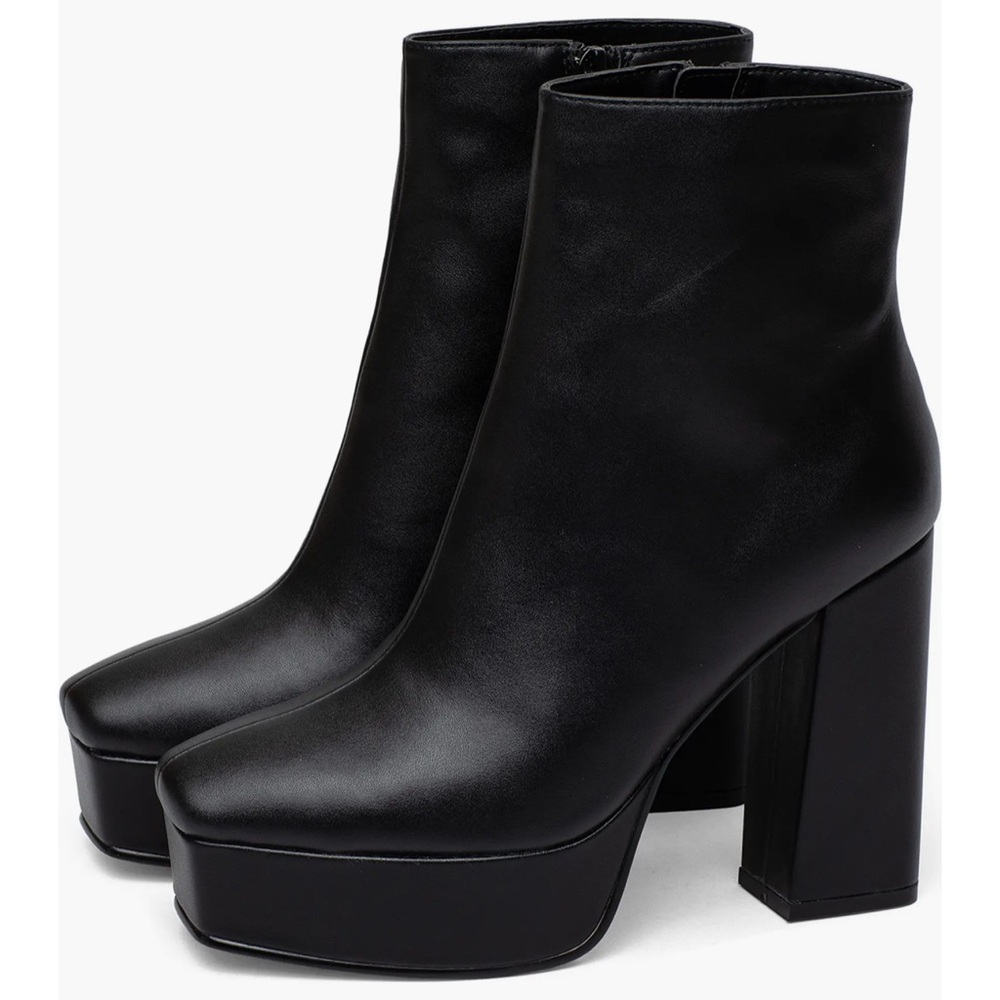 Lisa Vicky Black Platform Ankle Boots